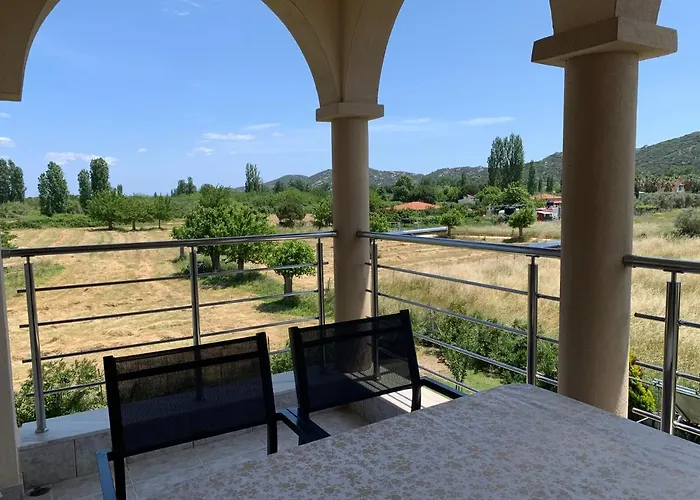 Nikolaidis House