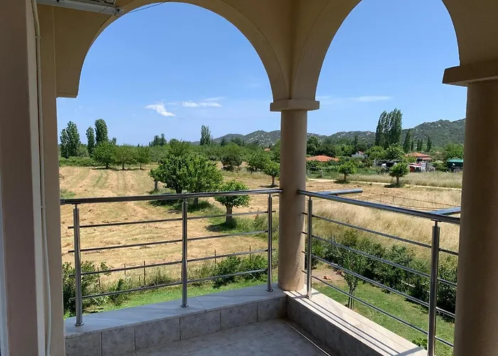 Nikolaidis House