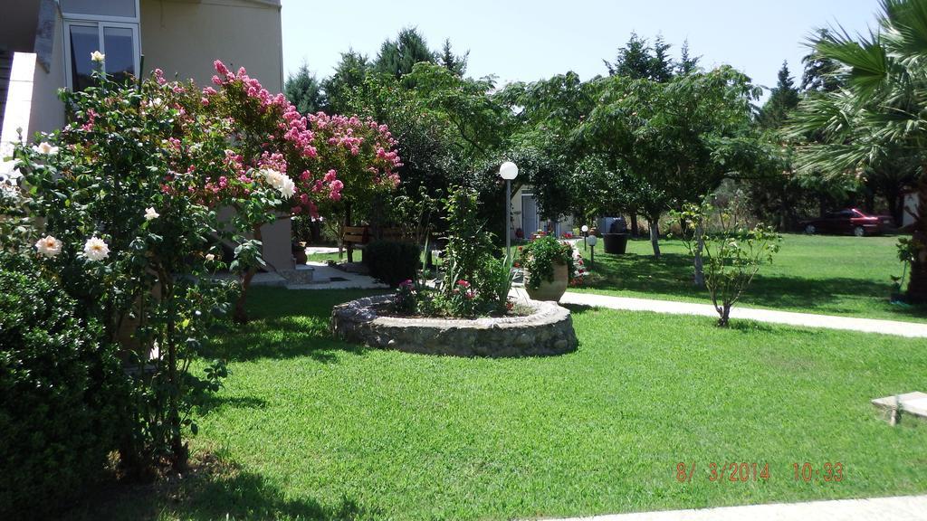 Nikolaidis House Apartment *